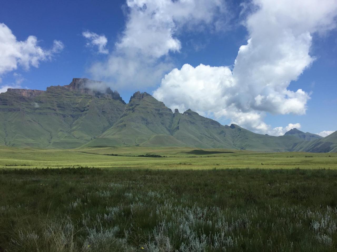 Drakensberg Inkosana Lodge Champagne Valley エクステリア 写真